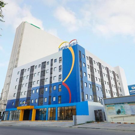 Hop Inn Hotel Iloilo Buitenkant foto