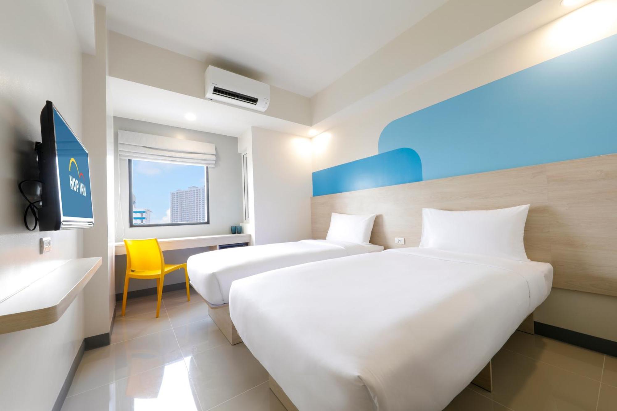Hop Inn Hotel Iloilo Buitenkant foto